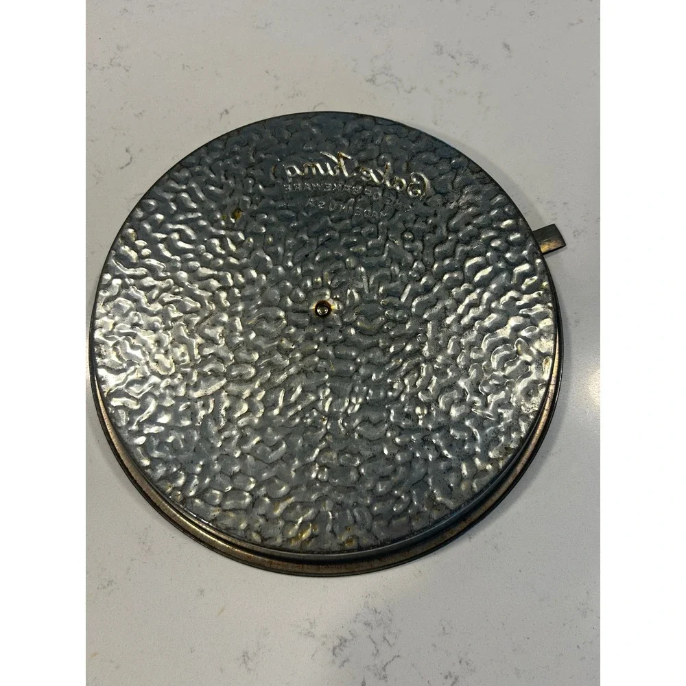 Vintage Bake-King‎ Hammered Tin Round Cake Pan with Release Arm Made in USA 9